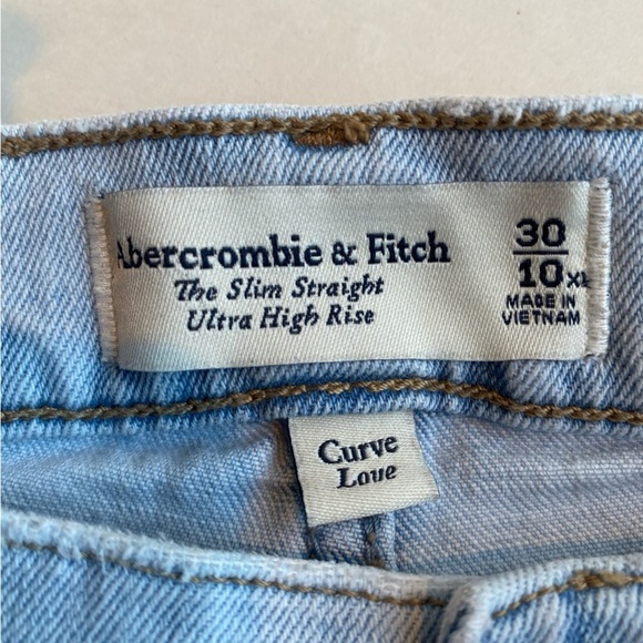 Abercrombie and Fitch Ultra High Rise 90s Slim Straight Split Hem Jeans 30/10XL - Picture 11 of 12